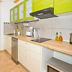 Апартаменти Sparrow Nest Hvar