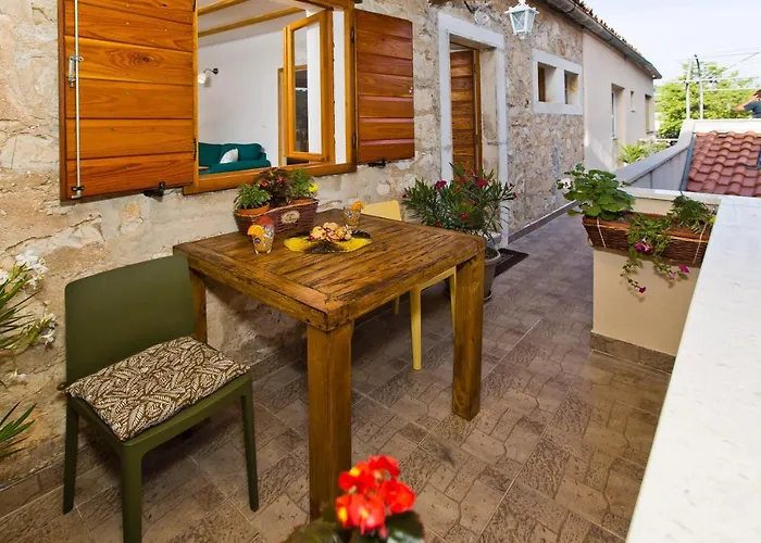 Apartment Sparrow Nest Hvar *